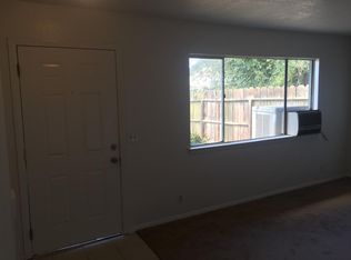 15486 Kiamichi Rd APT 3, Apple Valley, CA 92307