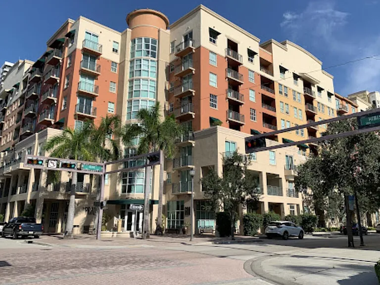 600 S Dixie Hwy #520 — Photo 16