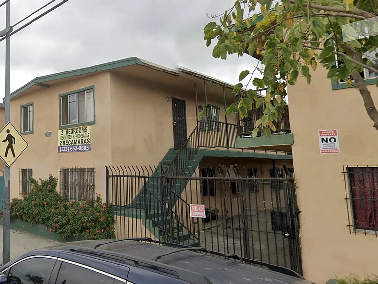 7400 S Hoover St — Photo 9