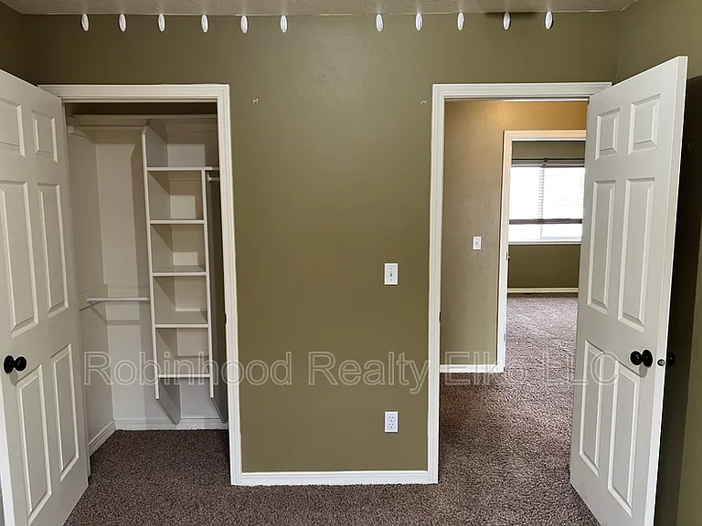 214 Brookwood Dr — Photo 15