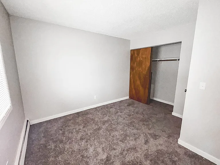 The Groves Apartments — Photo 41