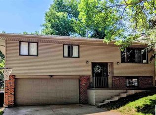 3115 Locust Ct, Sioux City, IA 51106