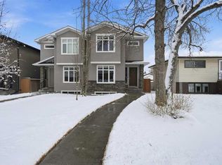 1626 B W 41st St SW, Calgary, AB T3C 1X8