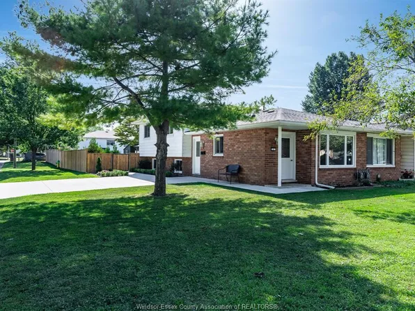 6 Marlene Cres, Leamington, ON N8H 4J7