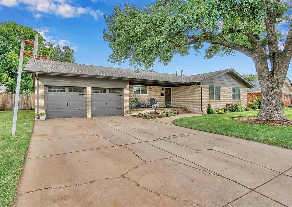 205 Cardinal Cir N