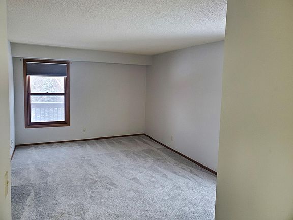 4th image of 1381 Berry Ridge Rd APT 504