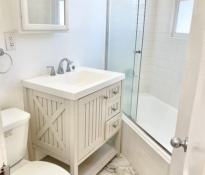 473 S Roxbury Dr #1/2 — Photo 6