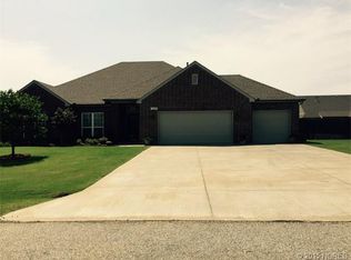 10484 S 214 East Ave, Broken Arrow, OK 74014