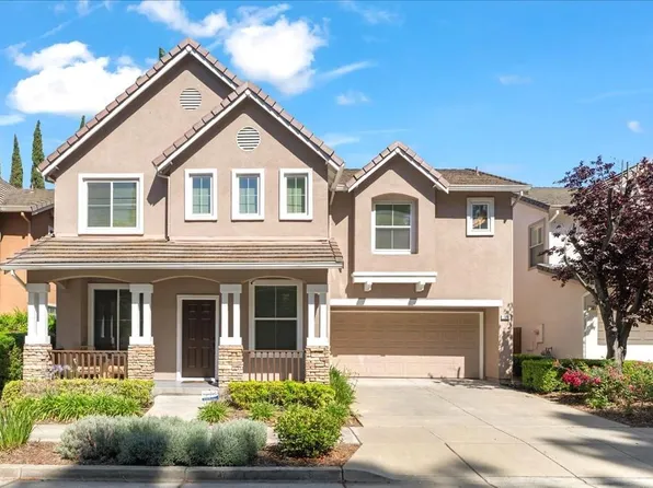 105 Estrada Dr, Mountain View, CA 94043