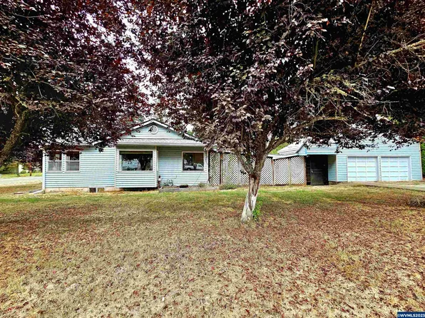 531 10th Ave, Sweet Home, OR 97386