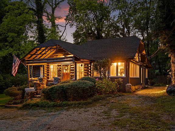 4th image of 1208 Cinderella Rd