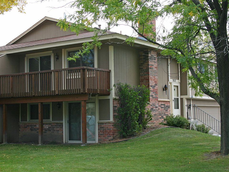 Newer Deck for Outdoor Entertaining