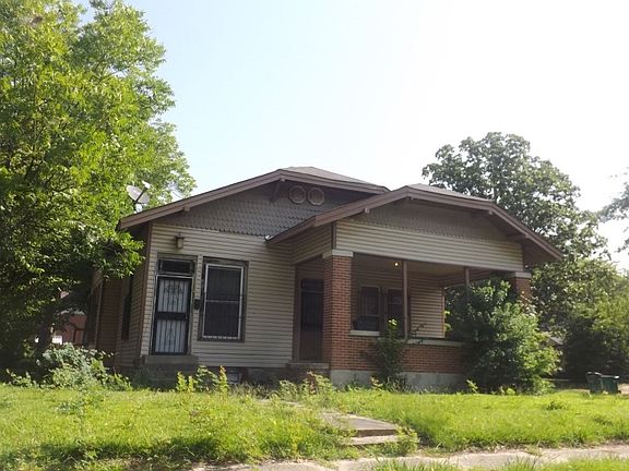 3rd image of 1001 1/2 W 20th Ave