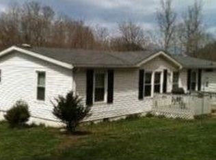 989 Willow Creek Rd, Ashton, WV 25503