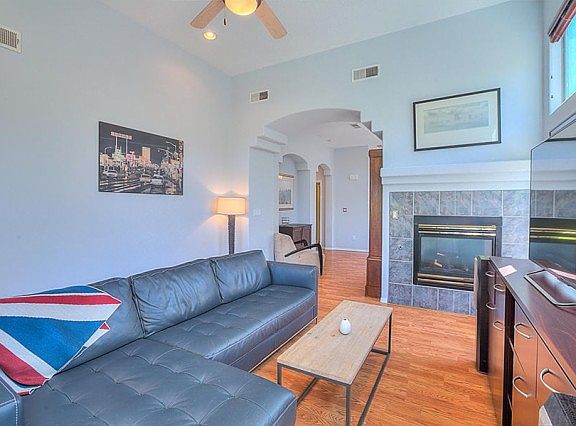 4th image of 1209 Calle Garza NE