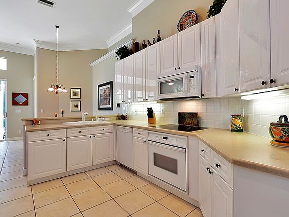 5th image of 25462 Galashields Cir