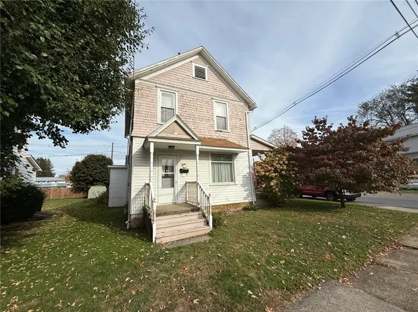 223 S Gilpin St, Punxsutawney, PA 15767