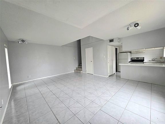 4th image of 6300 N 11th St #28