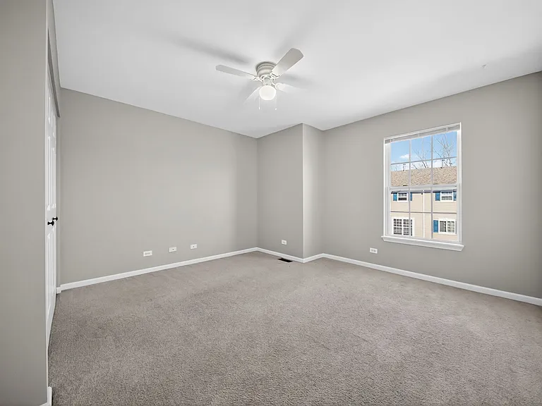 2321 Hudson Cir #2321 — Photo 4