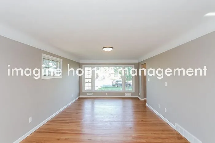 2541 Dale Ave — Photo 3