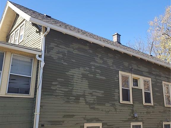 2nd image of 1108 E Delavan Ave