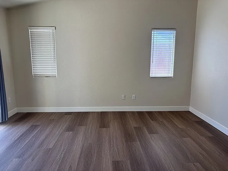 2201 Lenay Way — Photo 6