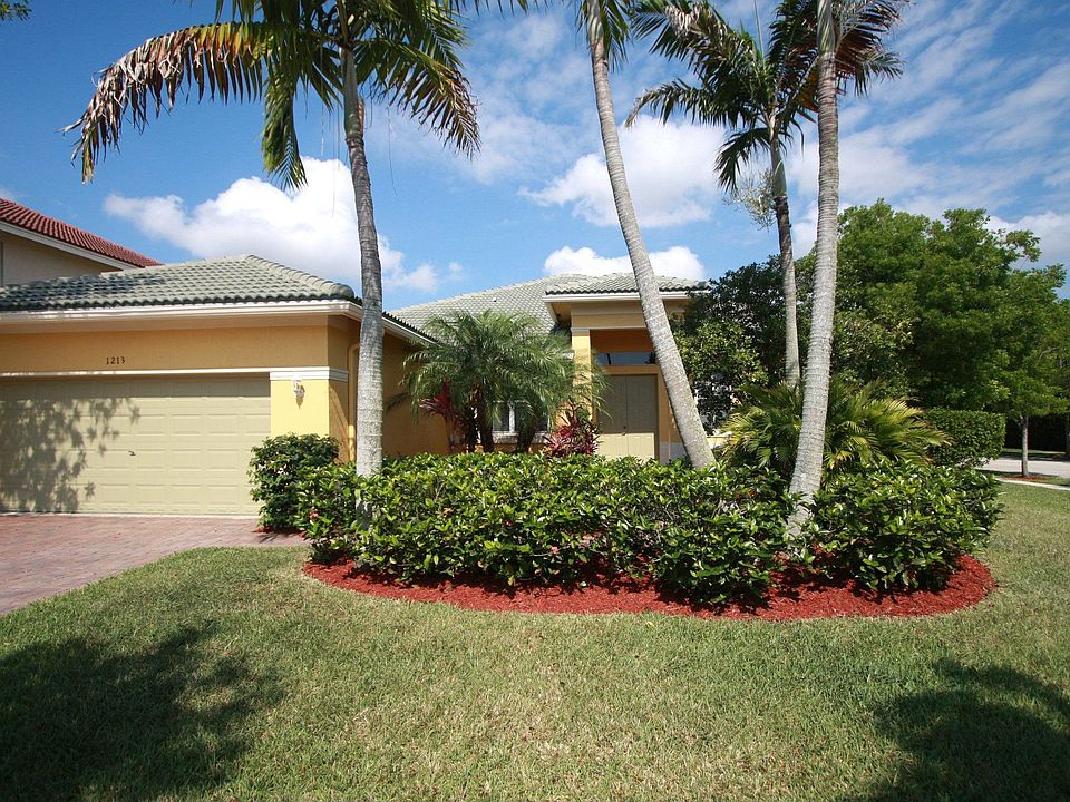 1st image of 1213 Skylark Dr