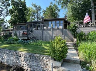 9360 E Promontory Point Dr, Syracuse, IN 46567