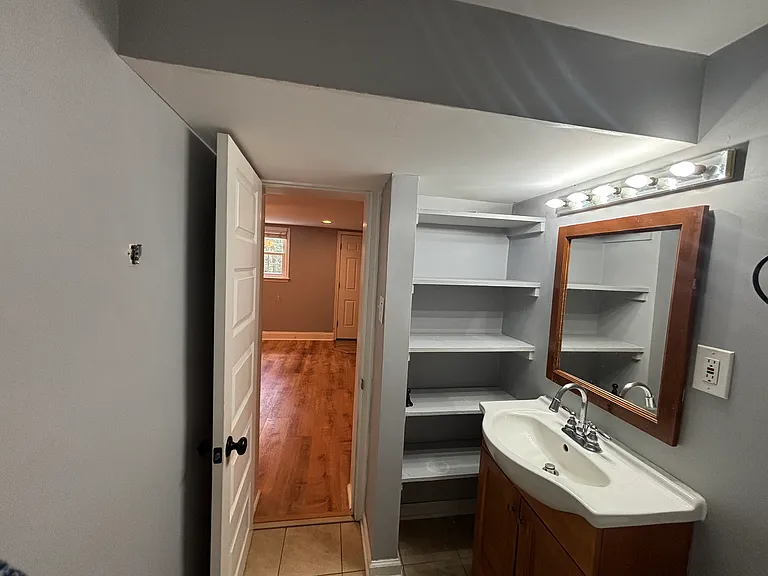 13710 Botts Ave #BASEMENT — Photo 14