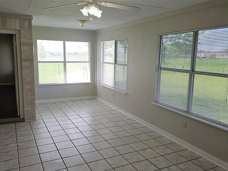 16 Brenda Ln — Photo 26