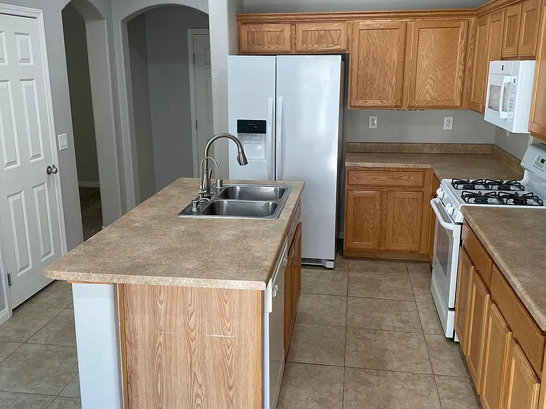 6574 Gertrude Ct — Photo 10