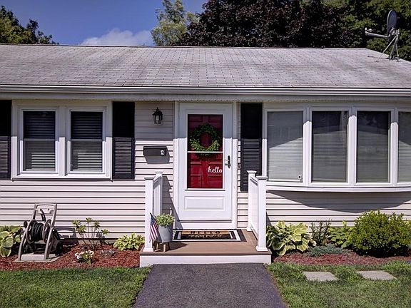 4th image of 12 Sheffield Dr