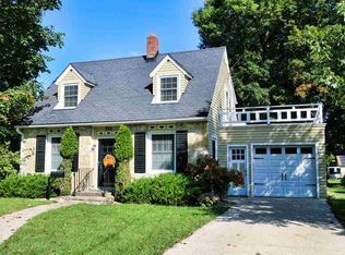 708 5th Ave, Decorah, IA 52101