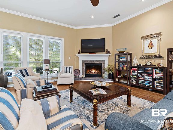 5th image of 30563 Laurel Ct