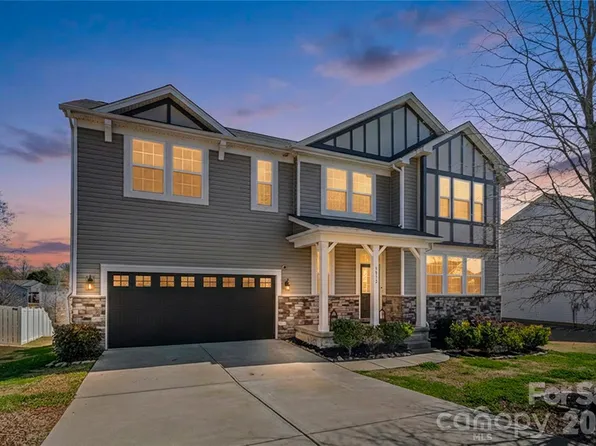 9032 Willowfield Dr, Charlotte, NC 28269