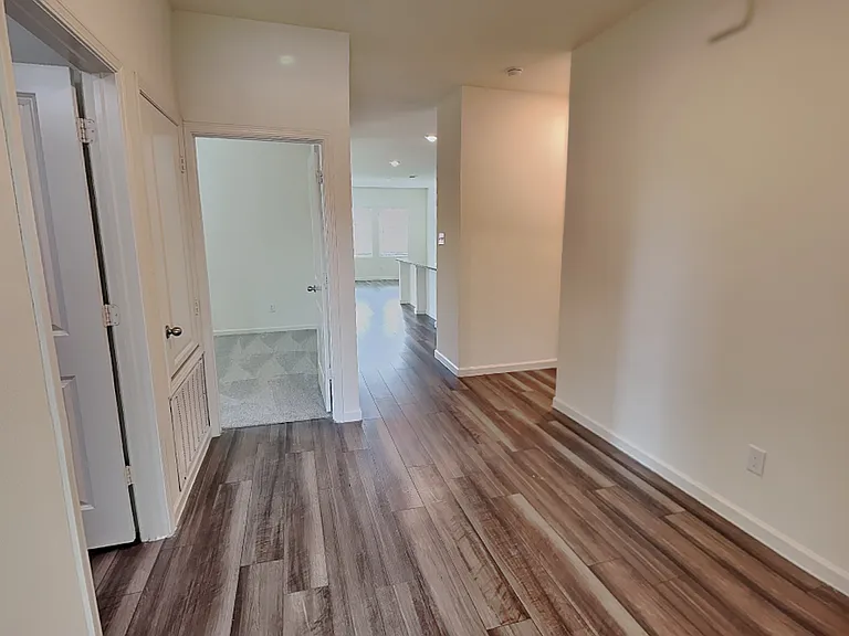 1612 Scondido Br — Photo 2