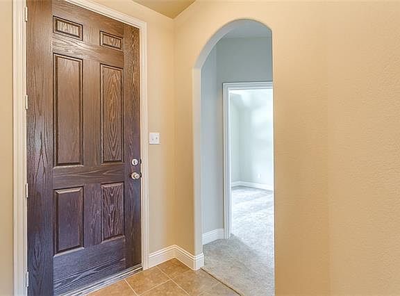 3rd image of 112 Lauren Ct