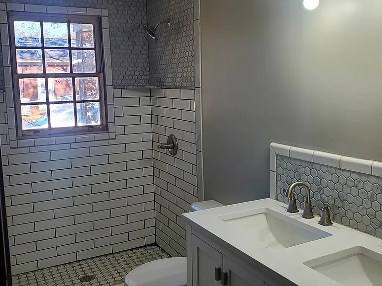 405 Thrash Rd — Photo 3