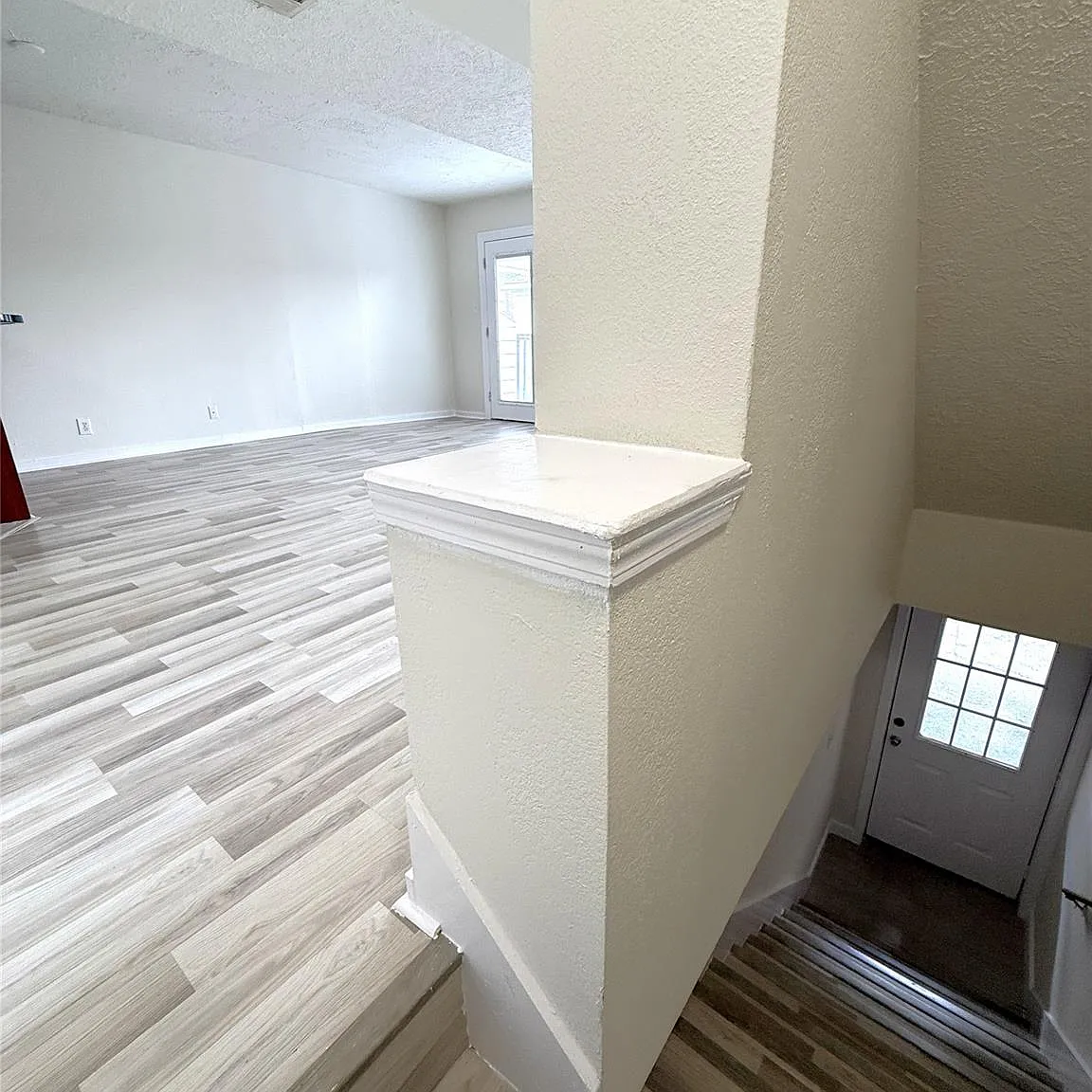 2 bed, 1.5 bath, 1252 sqft, $1,750 — Photo 2