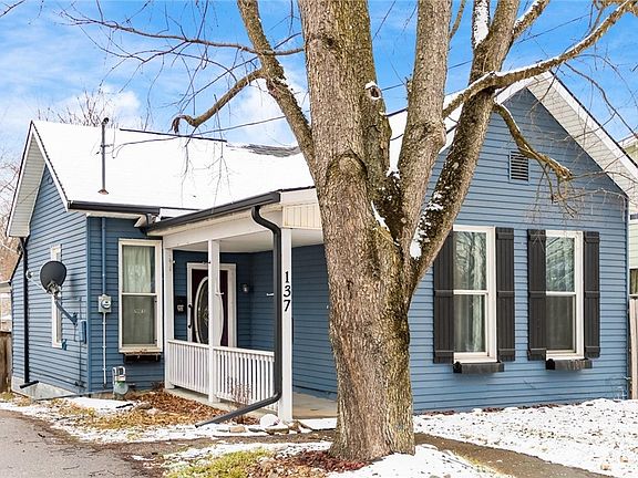 3rd image of 137 Brighton Blvd
