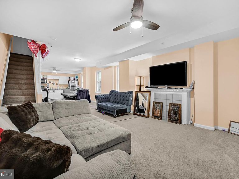 Listing photo 5