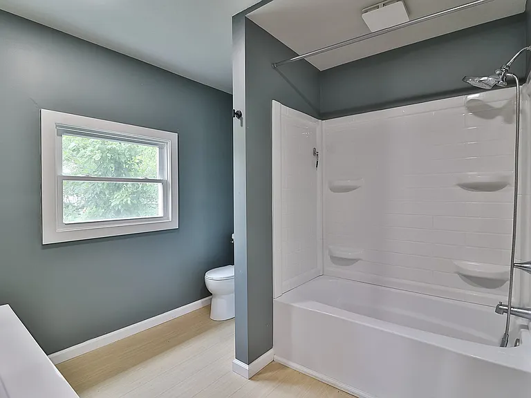 412 W Kibby St — Photo 13
