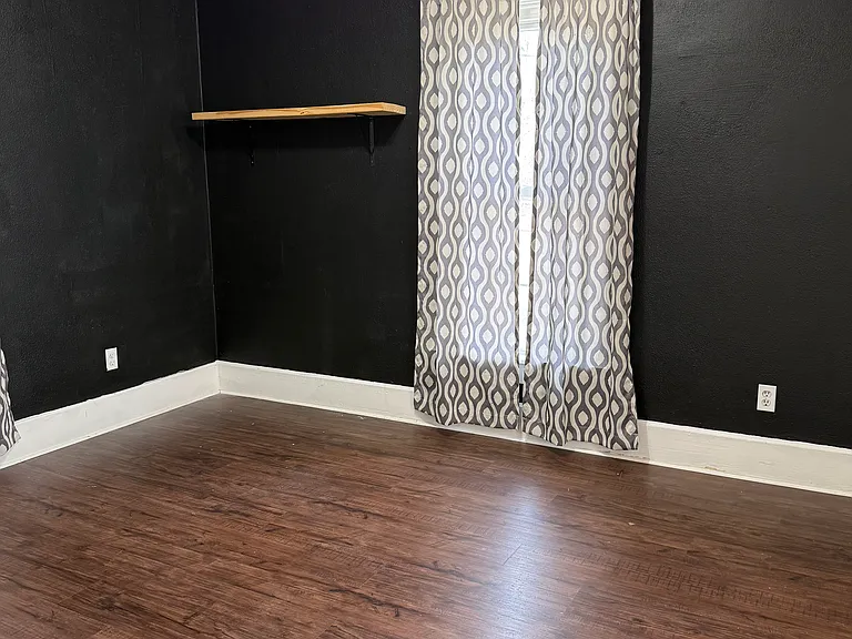205 Locust St — Photo 18