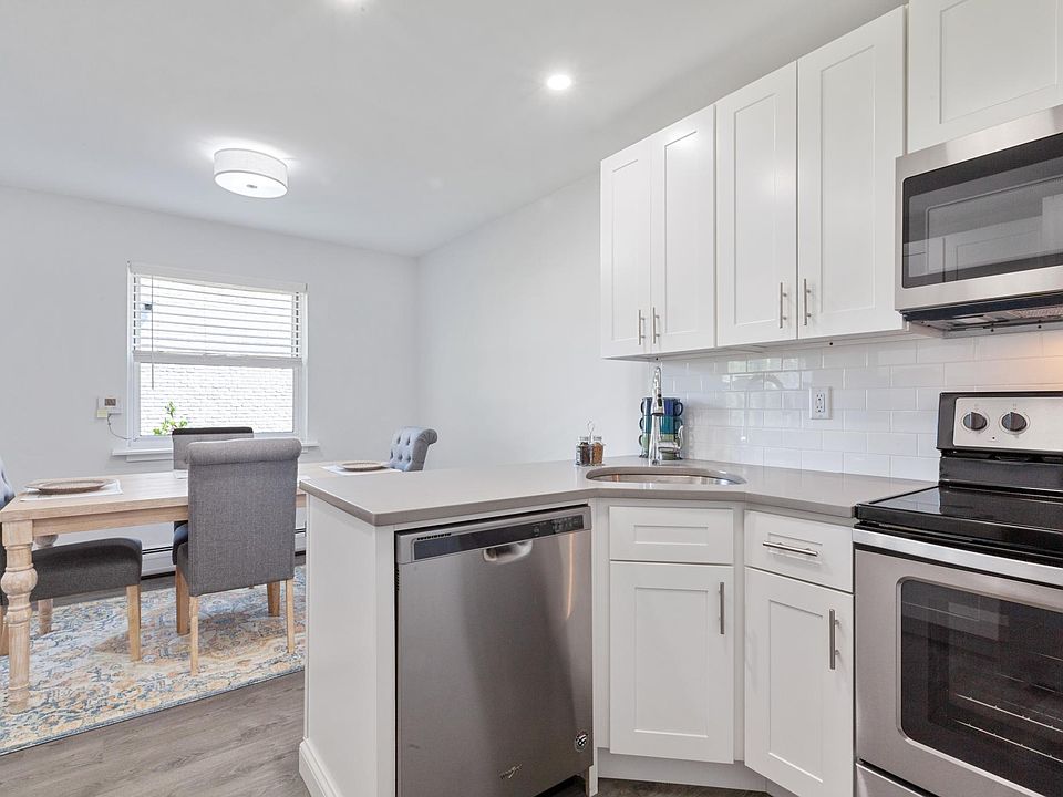 2BR Large Kitchen