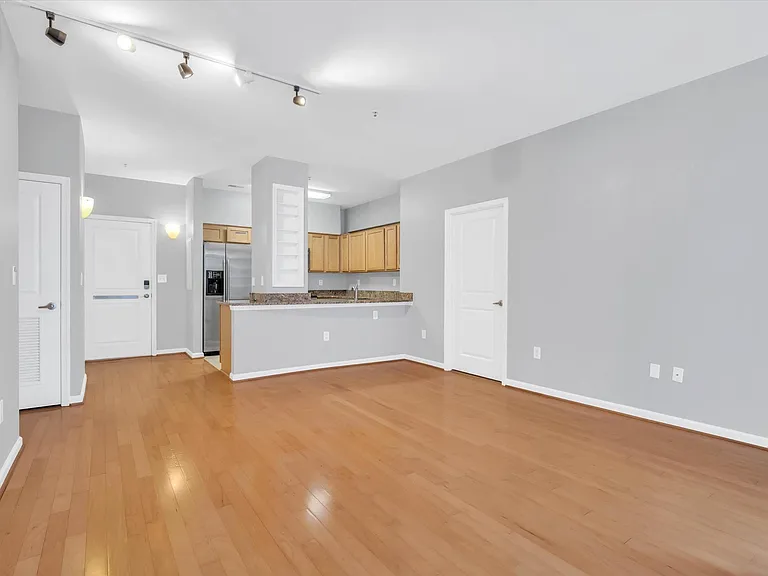 7923 Eastern Ave #904 — Photo 27