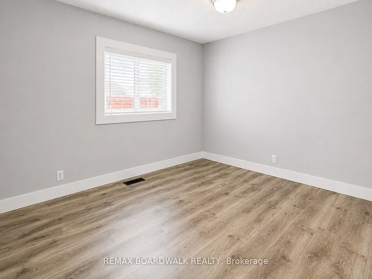 332 Shakespeare St #1 — Photo 22