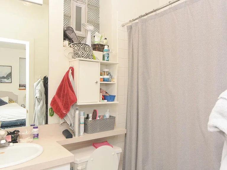 1346 W Henderson St #3 — Photo 18
