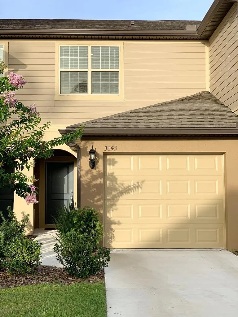 2 bed, 2.5 bath, 1600 sqft, $2,250 — Photo 1