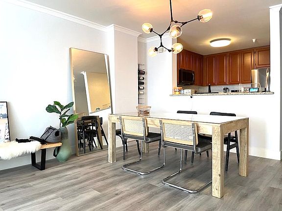2nd image of 625 S Berendo St APT 104