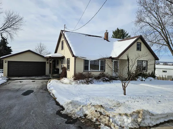 350 Main St, Loganville, WI 53943